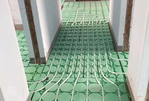 暖氣只關回水閥會爆炸嗎？使用地暖要注意哪些情況？