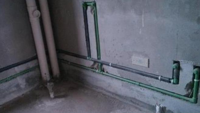 日豐水管為什么一長一短?購買冷熱水管的時(shí)候有哪些注意事項(xiàng)? 日豐水管為什么一長一短?購買冷熱水管的時(shí)候有哪些注意事項(xiàng)?